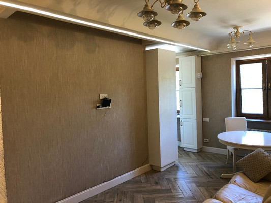 Продам трехкомнатную (3-комн.) квартиру, Таганрогская ул, 143, Ростов-на-Дону г