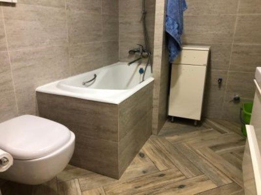 Продам трехкомнатную (3-комн.) квартиру, Таганрогская ул, 143, Ростов-на-Дону г