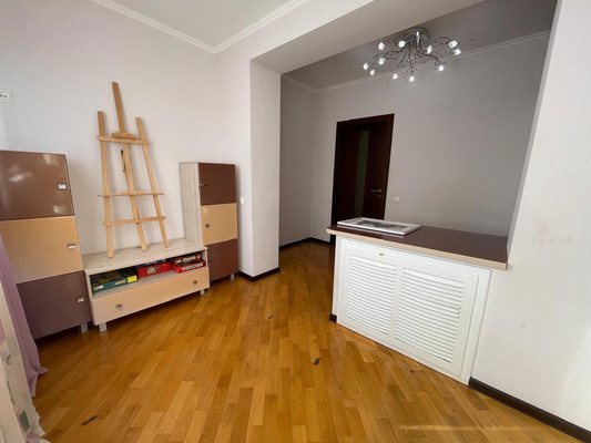 Продам трехкомнатную (3-комн.) квартиру, 339-й Стрелковой Дивизии ул, 27, Ростов-на-Дону г