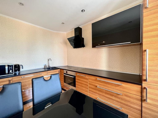 Продам трехкомнатную (3-комн.) квартиру, Еременко ул, 60к12, Ростов-на-Дону г