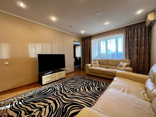 Продам трехкомнатную (3-комн.) квартиру, Еременко ул, 60к12, Ростов-на-Дону г