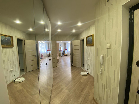 Продам трехкомнатную (3-комн.) квартиру, Таганрогская ул, 112ка, Ростов-на-Дону г