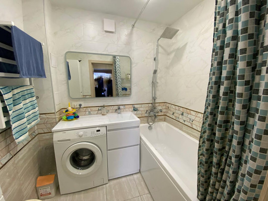 Продам трехкомнатную (3-комн.) квартиру, Таганрогская ул, 112ка, Ростов-на-Дону г