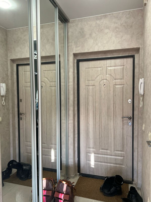 Продам однокомнатную (1-комн.) квартиру, Колмовская наб, 71Б, Великий Новгород г