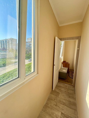 Продам двухкомнатную (2-комн.) квартиру, Ковыльная ул, 60, Симферополь г