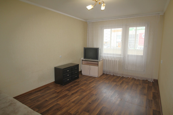 Продам однокомнатную (1-комн.) квартиру, Космонавтов ш, 166б, Пермь г