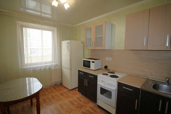 Продам однокомнатную (1-комн.) квартиру, Космонавтов ш, 166б, Пермь г
