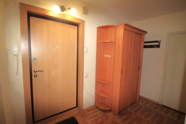 Продам однокомнатную (1-комн.) квартиру, Космонавтов ш, 166б, Пермь г