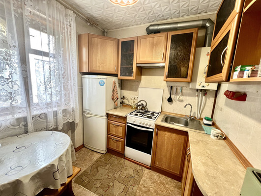 Продам двухкомнатную (2-комн.) квартиру, Самокиша ул, 4, Симферополь г