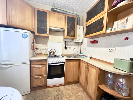 Продам двухкомнатную (2-комн.) квартиру, Самокиша ул, 4, Симферополь г