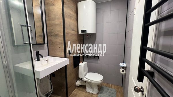 Продам двухкомнатную (2-комн.) квартиру, Им А.К.Харитонова ул, 75, Выборг г