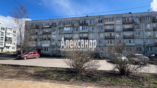 Продам двухкомнатную (2-комн.) квартиру, Им А.К.Харитонова ул, 75, Выборг г
