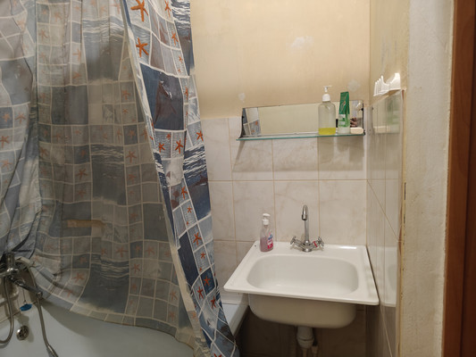 Продам комнату в 3-комн. квартире, Атарбекова ул, 41, Ростов-на-Дону г