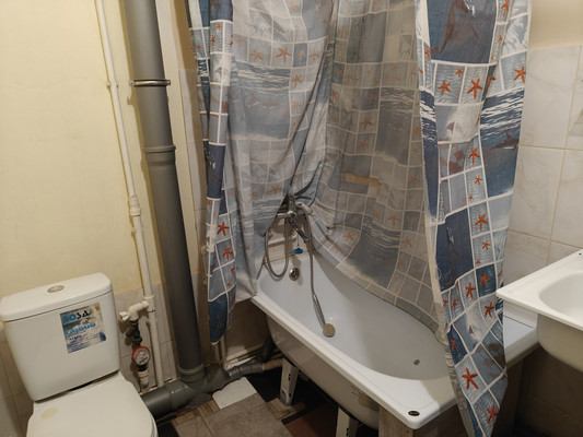 Продам комнату в 3-комн. квартире, Атарбекова ул, 41, Ростов-на-Дону г