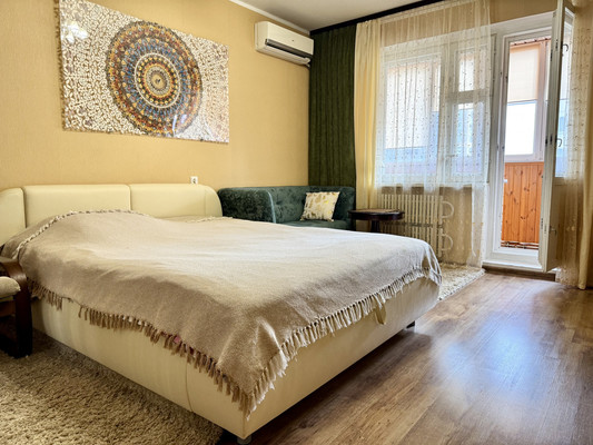 Продам однокомнатную (1-комн.) квартиру, 9 Января ул, 233/22, Воронеж г