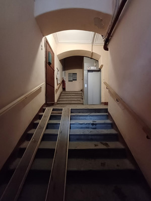 Продам комнату в 3-комн. квартире, Кавалергардская ул, 20, Санкт-Петербург г