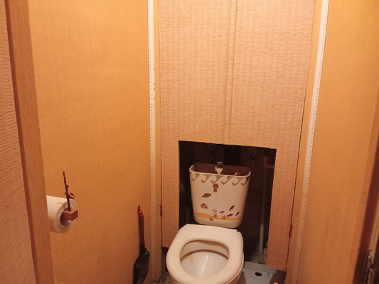 Продам трехкомнатную (3-комн.) квартиру, Бухарестская ул, 33к2, Санкт-Петербург г