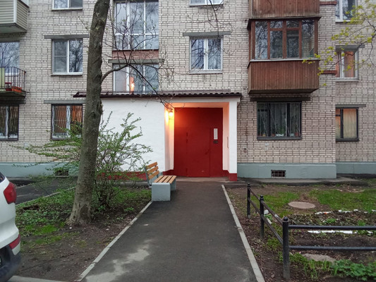 Продам трехкомнатную (3-комн.) квартиру, Бухарестская ул, 33к2, Санкт-Петербург г