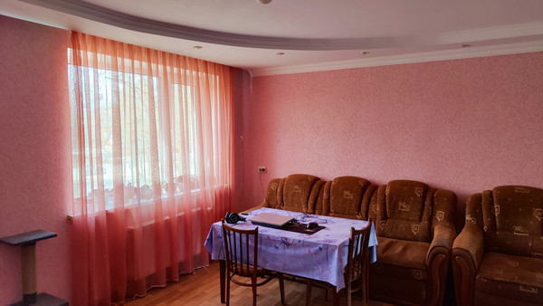 Продам трехкомнатную (3-комн.) квартиру, 50 лет Октября ул, 5, Красногвардейское пгт