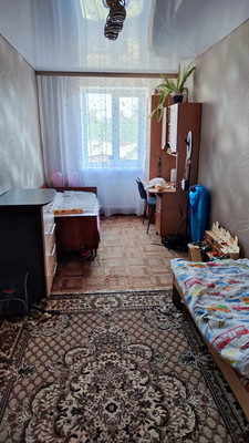 Продам трехкомнатную (3-комн.) квартиру, 50 лет Октября ул, 5, Красногвардейское пгт