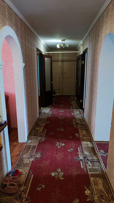 Продам трехкомнатную (3-комн.) квартиру, 50 лет Октября ул, 5, Красногвардейское пгт