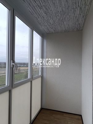 Продам однокомнатную (1-комн.) квартиру, Заводская ул, 18к2, Янино-1 гп