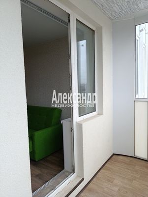 Продам однокомнатную (1-комн.) квартиру, Заводская ул, 18к2, Янино-1 гп