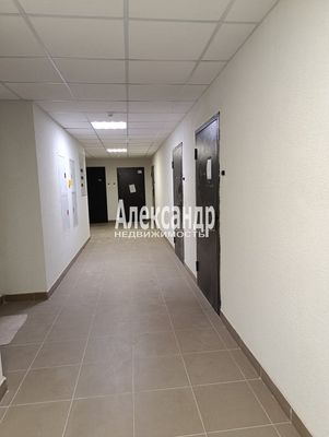 Продам однокомнатную (1-комн.) квартиру, Заводская ул, 18к2, Янино-1 гп