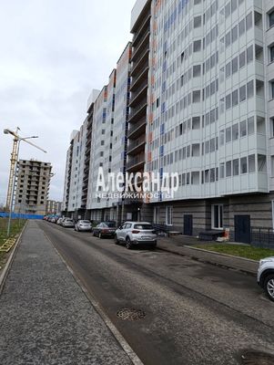 Продам однокомнатную (1-комн.) квартиру, Заводская ул, 18к2, Янино-1 гп