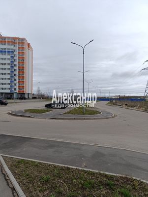 Продам однокомнатную (1-комн.) квартиру, Заводская ул, 18к2, Янино-1 гп