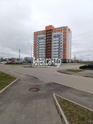 Продам однокомнатную (1-комн.) квартиру, Заводская ул, 18к2, Янино-1 гп