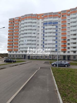 Продам однокомнатную (1-комн.) квартиру, Заводская ул, 18к2, Янино-1 гп