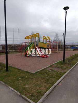 Продам однокомнатную (1-комн.) квартиру, Заводская ул, 18к2, Янино-1 гп