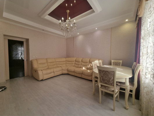 Продам двухкомнатную (2-комн.) квартиру, Эльбрусская ул, 19к3, Нальчик г