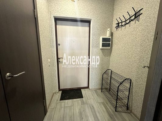 Продам однокомнатную (1-комн.) квартиру, Графская ул, 11, Мурино п