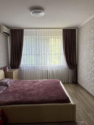 Продам двухкомнатную (2-комн.) квартиру, Зорге ул, 37/11, Ростов-на-Дону г