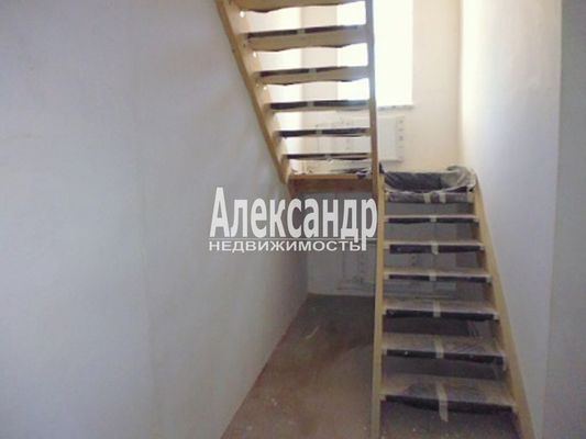 Продам трехкомнатную (3-комн.) квартиру, Карла Маркса ул, 48, Лодейное Поле г