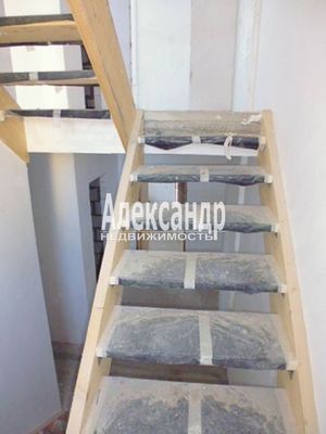 Продам трехкомнатную (3-комн.) квартиру, Карла Маркса ул, 48, Лодейное Поле г