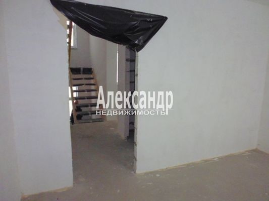 Продам трехкомнатную (3-комн.) квартиру, Карла Маркса ул, 48, Лодейное Поле г