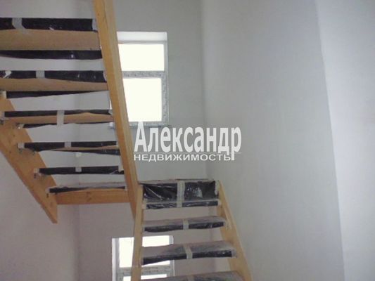 Продам трехкомнатную (3-комн.) квартиру, Карла Маркса ул, 48, Лодейное Поле г