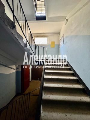 Продам однокомнатную (1-комн.) квартиру, Приморская ул, 27, Выборг г