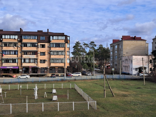 Продам двухкомнатную (2-комн.) квартиру, Кириченко ул, 7к4, Горячий Ключ г
