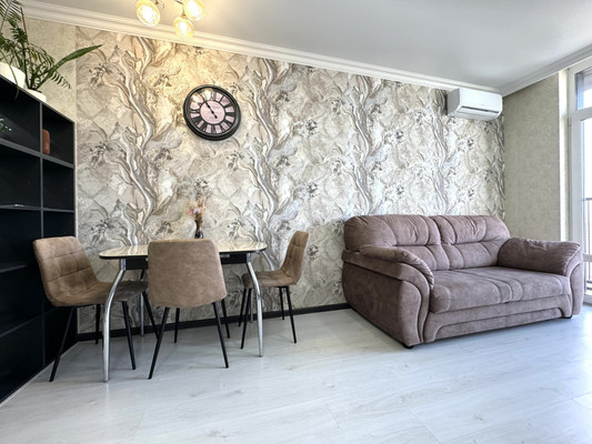 Продам трехкомнатную (3-комн.) квартиру, Гарнизонный пер, 1А, Ростов-на-Дону г