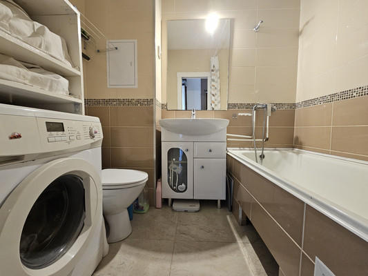 Продам однокомнатную (1-комн.) квартиру, Тихомирова ул, 1, Москва г