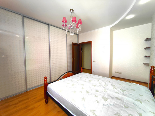Продам двухкомнатную (2-комн.) квартиру, Аделя Кутуя ул, 44, Казань г