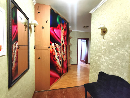 Продам двухкомнатную (2-комн.) квартиру, Аделя Кутуя ул, 44, Казань г