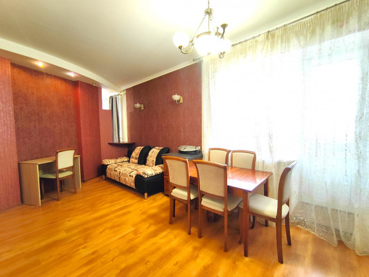 Продам двухкомнатную (2-комн.) квартиру, Аделя Кутуя ул, 44, Казань г