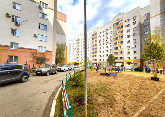 Продам двухкомнатную (2-комн.) квартиру, Аделя Кутуя ул, 44, Казань г