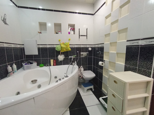 Продам двухкомнатную (2-комн.) квартиру, Лермонтова ул, 120, Анапа г