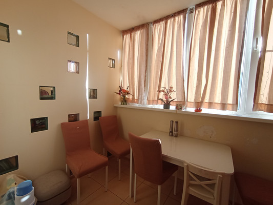 Продам двухкомнатную (2-комн.) квартиру, Лермонтова ул, 120, Анапа г